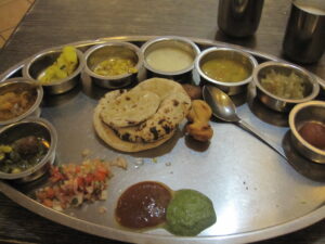 How to Find the Best and Cheapest Thali Meals in Gujarat?