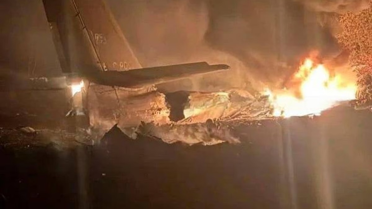 Know all about the Russian long-range Tu-95 bomber that crashed during training, killing 6 crew members