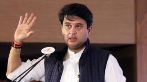 Scindia invokes 2020 exit to hit back at Digvijaya over Daly College