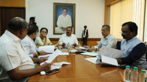 Two days to election: Can Maharashtra opposition alliance stop infighting? | Political Pulse News