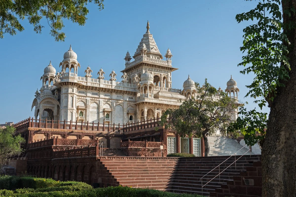 Which temples in Rajasthan are best for photography and sightseeing?