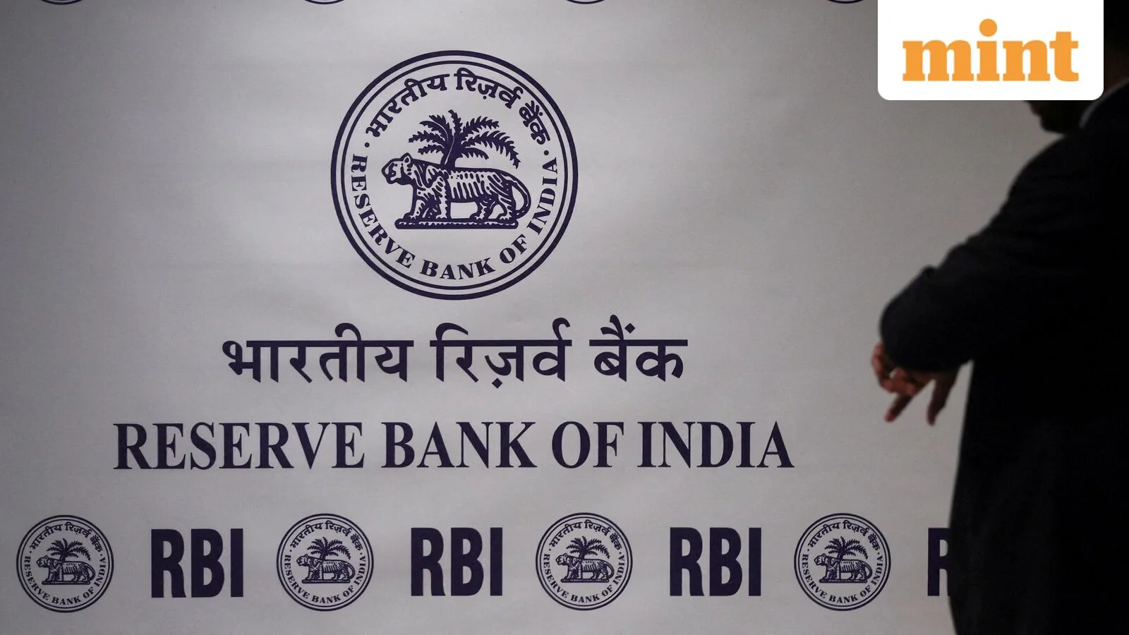 RBI board rejig cuts strength to 11; Somanath, Mahindra appointed